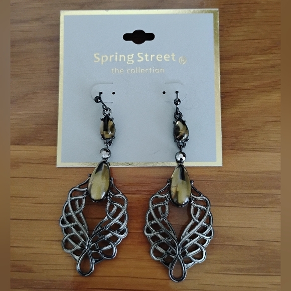 Women's Earrings - Picture 4 of 5